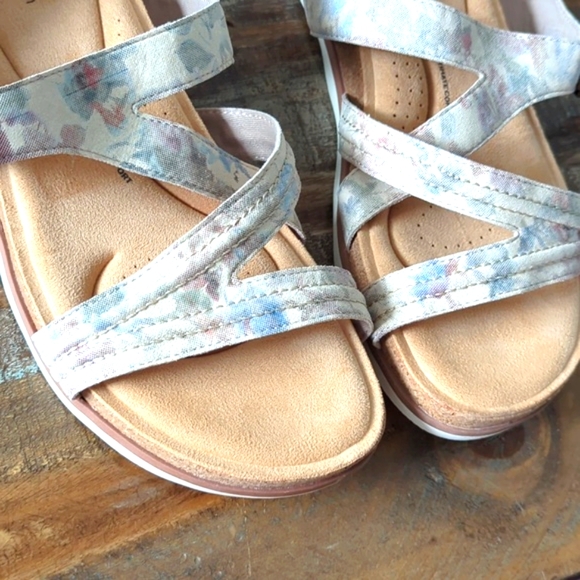 🆕🌿CLARKS ULTIMATE COMFORT SANDALS🌿 - Picture 6 of 13
